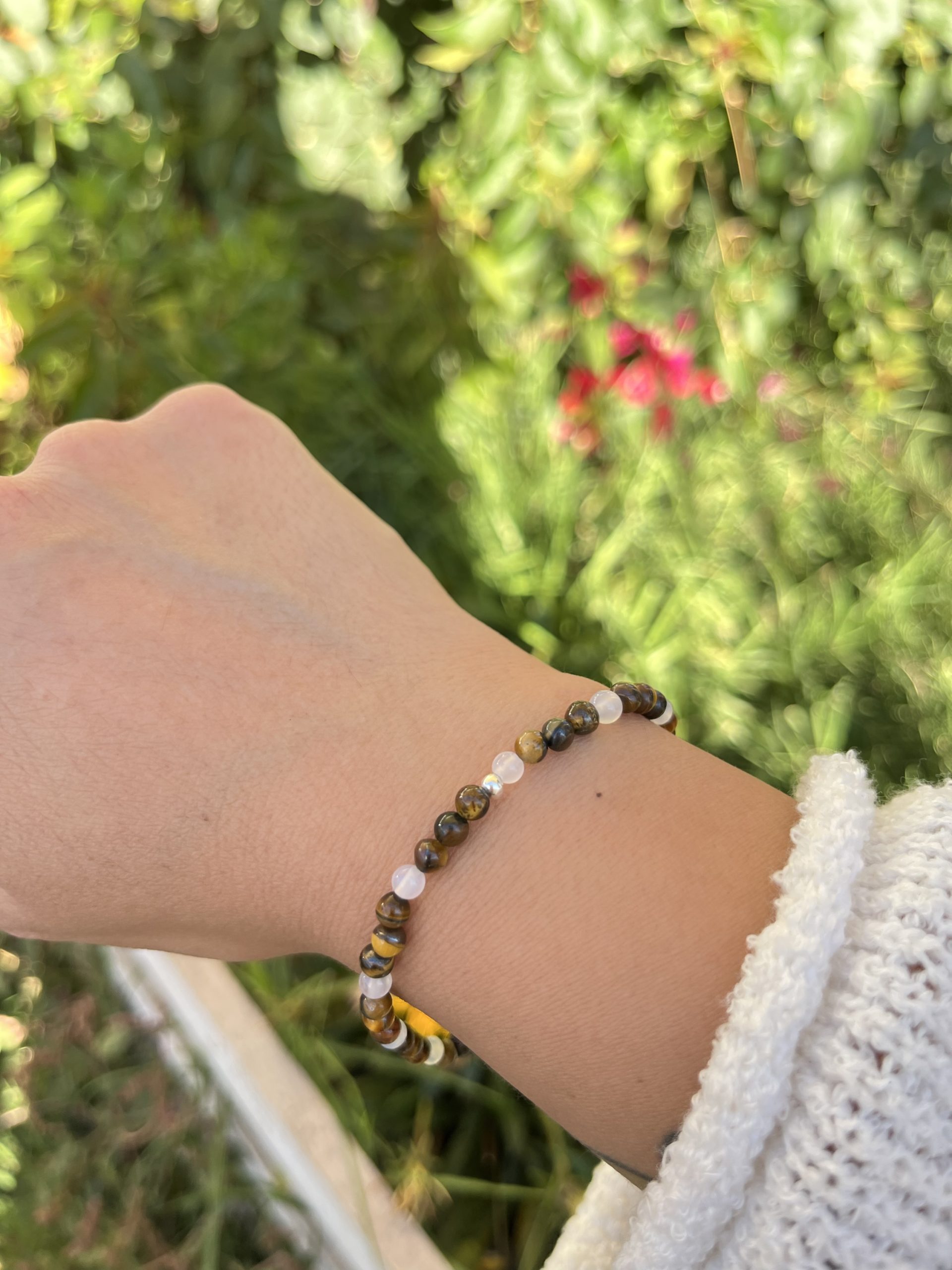 Pulsera de Ojo de Tigre y Cuarzo – Unisex