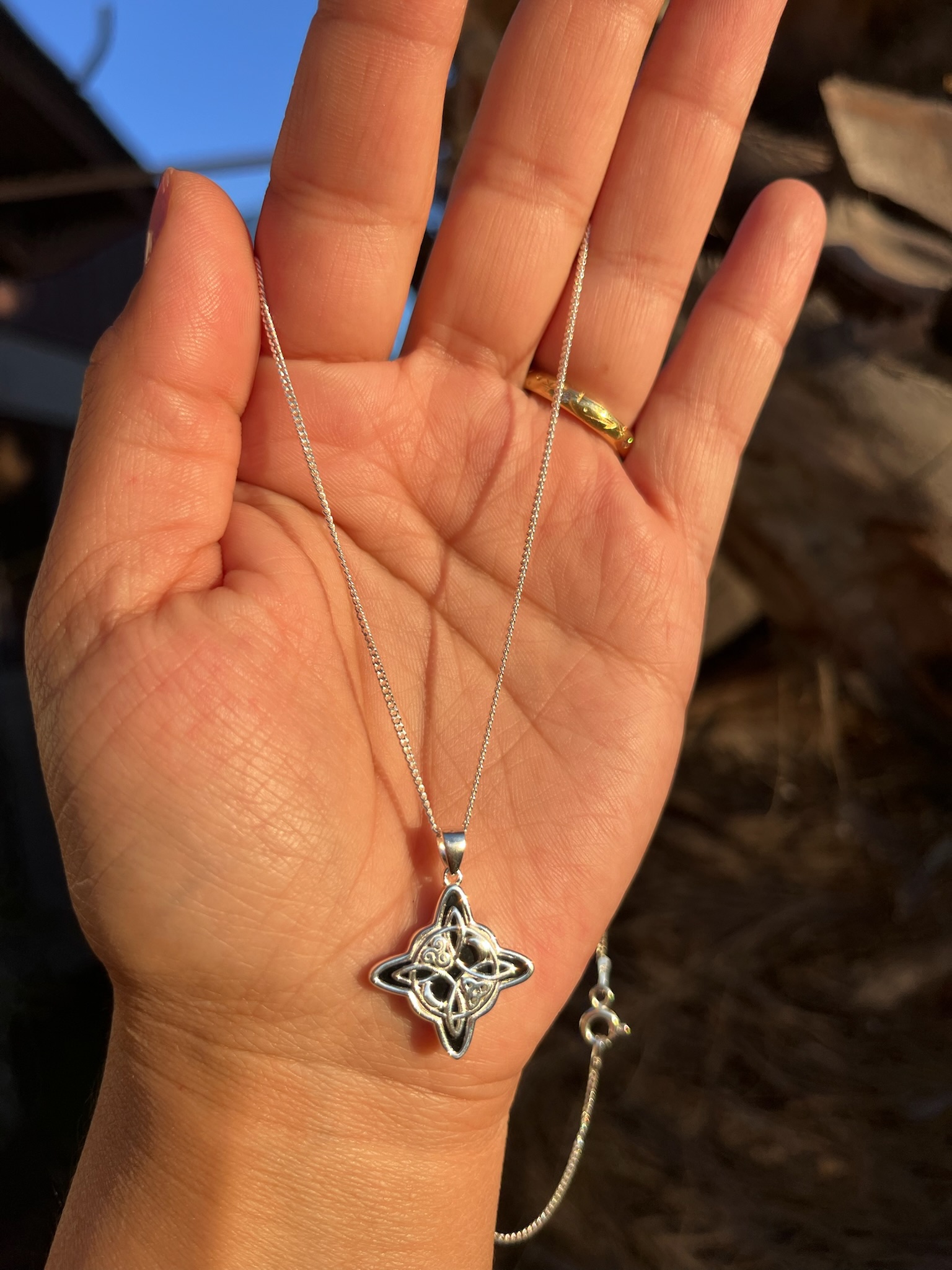 Collar Nudo de Bruja en Plata 925 Italiana con Piedra Ónix – Cadena 50 cm 🖤
